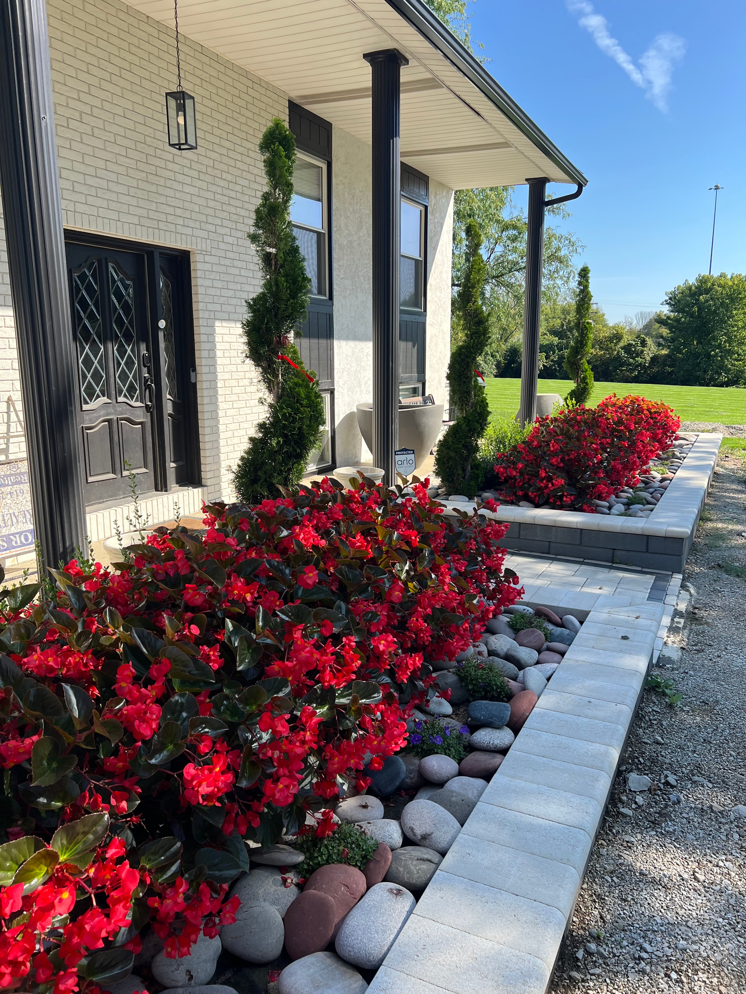 Commercial landscape installation and plantings